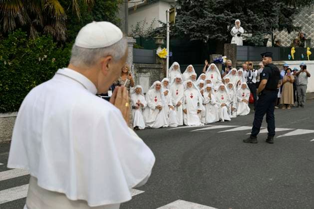 POPE LEO XIV MEETS CONTEMPLATIVE NUNS AT THE CARMEL OF LOURDES France, Lourdes, Vatican, 2026 9 27 Private meeting of Pope Leo XIV with contemplative nuns at the Carmel Monastery of Lourdes. EDITORIAL USE ONLY - NO BOOKS Copyright: xVATICANxMEDIA xCatholicxPressxPhotox