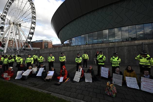 Arrests at the Lift the Ban protest in Liverpool LIVERPOOL, UNITED KINGDOM - SEPTEMBER 27: Police take security measure as supporters of Palestine Action, holding banners, stage a Lift the Ban demonstration calling for the repeal of the ban imposed on the organization near the venue of the Labour Party Conference in Liverpool, United Kingdom, on September 27, 2026. Multiple protesters were detained by police during the demonstration. Rasid Necati Aslim Anadolu Liverpool United Kingdom. Editorial use only. Please get in touch for any other usage.  Copyright: x2026xAnadoluxRasidxNecatixAslimx