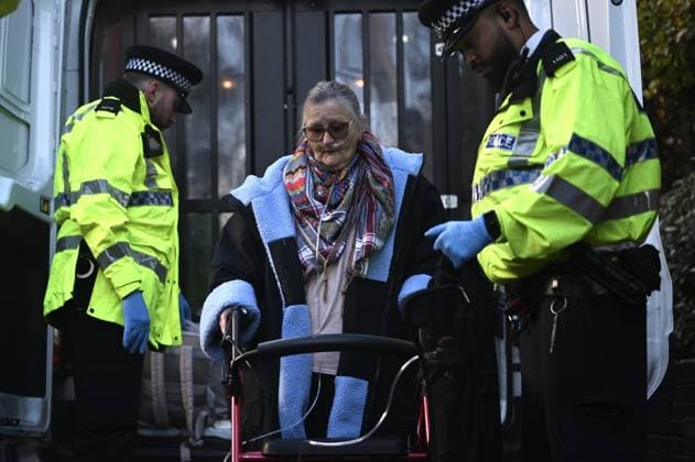 Arrests at the Lift the Ban protest in Liverpool LIVERPOOL, UNITED KINGDOM - SEPTEMBER 27: Police are detaining an elderly woman walking with a walker as supporters of Palestine Action are detained by police during a Lift the Ban rally outside the venue of the Labour Party Conference as they call for the lifting of the ban on the group, in Liverpool, United Kingdom on September 27, 2026. Rasid Necati Aslim Anadolu Liverpool United Kingdom. Editorial use only. Please get in touch for any other usage.  Copyright: x2026xAnadoluxRasidxNecatixAslimx