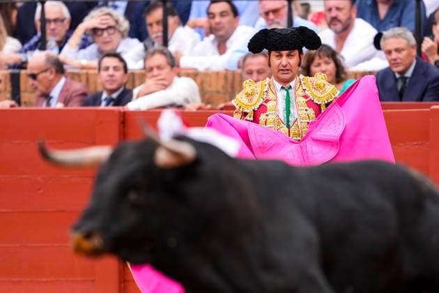 Fourth Regular Bullfight of the San Miguel Fair in Seville: Morante de la Puebla during the fourth regular bullfight of the San Miguel Fair at the Real Maestranza de Caballería On September 27, 2026, in Seville, Andalusia, Spain, Morante de la Puebla, Daniel Luque, and Borja Jiménez fought bulls from the Garcigrande ranch during the fourth subscription bullfight of the San Miguel Fair, September 27, 2026, in Seville, Andalusia, Spain  Copyright: xJoaquinxCorcherox 7804628