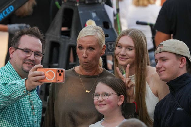 ZDF-Fernsehgarten 2026. Andrea Kiwi Kiewel im ZDF Fernsehgarten mit dem Motto Saison Finale am 27.09.2026 in Mainz. Mainz ZDF Fernsehgarten Rheinland-Pfalz