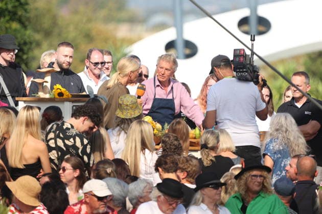 Andrea Kiewel und Armin Roßmeier in der TV Show ZDF-Fernsehgarten - Finalparty˜ auf dem Mainzer Lerchenberg. Mainz, 27.09.2026 Copyright: xAgenturxMatthiasxWehnertx xM.xGränzdörferx