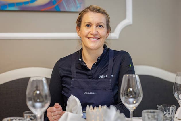 27.09.2026. Düsseldorf. Julia Komp am Rande einer Veranstaltung der Chefs in Town im Restaurant Schorn by Lukas Schild. Düsseldorf Restaurant Schorn by Lukas Schild, Martinstraße Nordrhein-Westfalen Deutschland