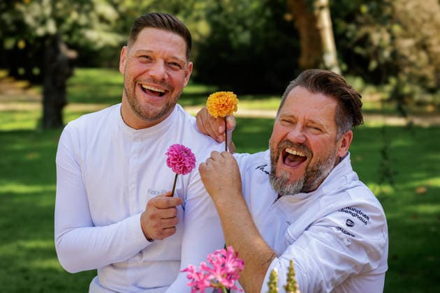 27.09.2026. Düsseldorf. (l-r) Robin Pietsch und Mike Süsser im Lido Malkasten am Rande einer Veranstaltung der Chefs in Town. Düsseldorf Lido im Malkasten, Jacobistraße Nordrhein-Westfalen Deutschland