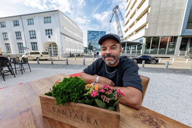 27.09.2026. Düsseldorf. Simon Pearce am Rande einer Veranstaltung der Chefs in Town im Restaurant Riva im Medienhafen. Düsseldorf Restaurant Riva, Medienhafen Nordrhein-Westfalen Deutschland