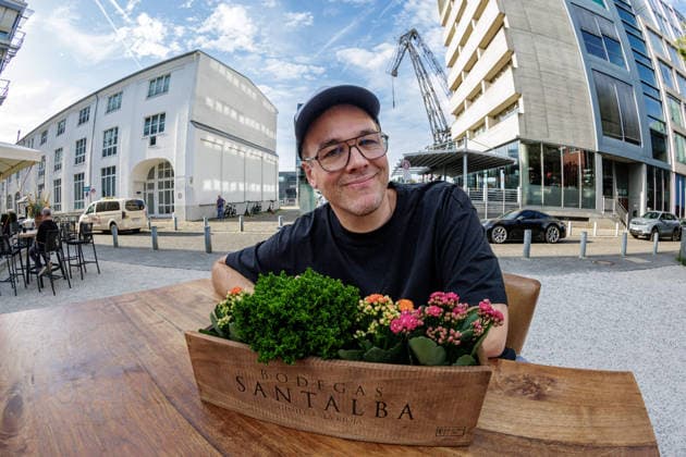 27.09.2026. Düsseldorf. Jan van Weyde am Rande einer Veranstaltung der Chefs in Town im Restaurant Riva im Medienhafen. Düsseldorf Restaurant Riva, Medienhafen Nordrhein-Westfalen Deutschland