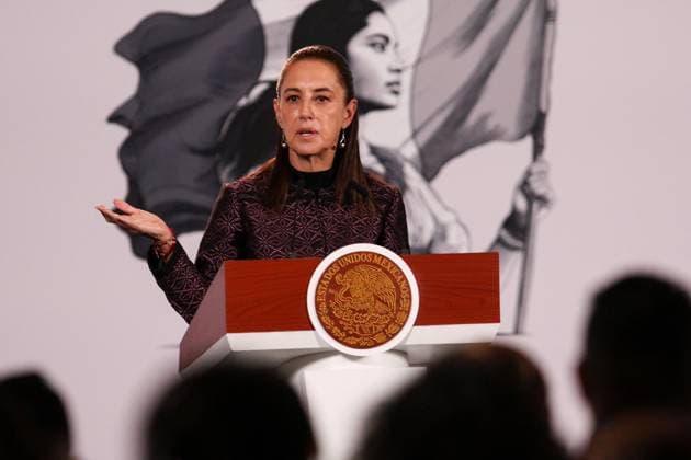 October 5, 2026: TO-45353- Ciudad de M& xe9;xico. 2026-10 -05. Claudia Sheinbaum Pardo, President of Mexico, during the daily morning press conference in the Treasury Room of the National Palace in Mexico City. Alejandro God& xcd;nez Clasos.com.mx - ZUMAcs4_ 20261005_faa_cs4_044 Copyright: xAlejandroxGod& Xed;Nezx