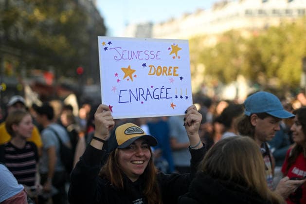 Student Demonstration - Paris People take part in a demonstration part of a nationwide day of actions called by high-school students, joined by unions and teachers, who for days have been demanding better learning conditions in protests punctuated by violent confrontations in Paris, France on October 6, 2026. Students have blocked the entrances to hundreds of high schools for 15- to 17-year-olds since late September, complaining of missing teachers, overloaded timetables, dilapidated classrooms and buildings that cannot cope with rising temperatures. Photo by Lionel Urman ABACAPRESS.COM Paris France Copyright: xUrmanxLionel ABACAx