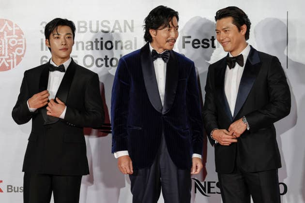 stars gather at busan international film festival in south korea (L-R) South Korean actors Woo Do-hwan, Jung Woo-sung and Hyun Bin pose for photographs during a photocall ahead of the opening ceremony of the 31st Busan International Film Festival (BIFF) at the Busan Cinema Center in Busan, South Korea, on October 06, 2026. Busan South Korea  Copyright: xMatrixxImages JungxUi-Chelx