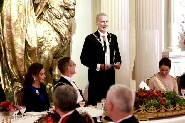 The King and Queen attend a state dinner hosted by the President of the Republic of Finland. The King and Queen, King Felipe and Queen Letizia, alongside the President of Finland, Cai Göran Alexander Stubb, and the First Lady, Suzanne Innes Stubb, during the gala dinner at the Presidential Palace on October 6, 2026, in Helsinki, Finland ROYAL HOUSE KING AND QUEEN Europa Press 10 06 2026 Helsinki Helsinki Spain  Copyright: xEuropaxPressx 7825127