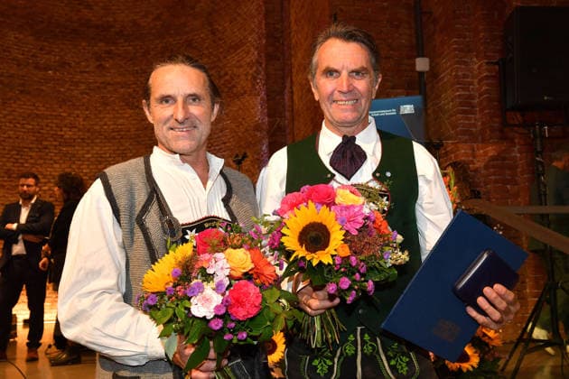 Alexander Huber und Thomas Huber (Huber Buam) bei der Verleihung der Bayerischen Staatsmedaille fuer soziale Verdienste in der Allerheiligen-Hofkirche, Residenz am 6.10.2026 in Muenchen Alexander Huber and his brother Thomas Huber attend the presentation of the Bavarian State Medal for Social Merit in the All Saints Court Church (Allerheiligen-Hofkirche) at the Residenz on October 6, 2026 in Munich, Germany Bayerische Staatsmedaille fuer Maria Riesch und die Huber Brueder in Muenchen