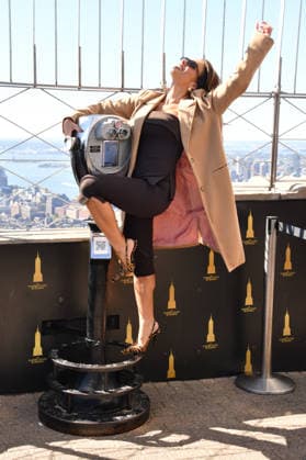 Jessie James Decker Visits the Empire State Building NEW YORK, NY- OCTOBER 6: Jessie James Decker at the Empire State Building to Celebrate the Release of New Cookbook The Secret Sauce: A Family Cookbook Seasoned with Love on October 6, 2026 in New York City. Credit: John Fycke AdMedia New York City New York USA EDITORIAL USE ONLY  Copyright: xx JohnxFycke AdMediax admphotosthree019312