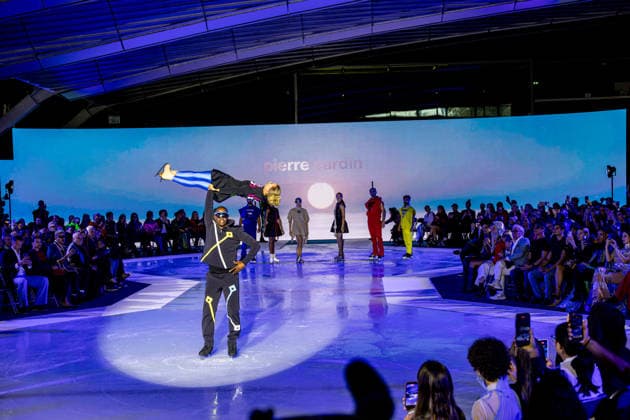 PFW Pierre Cardin Runway NB A model walks the runway during the Pierre Cardin Womenswear Spring Summer 2027 show at Pailleron ice rink as part of Paris Fashion Week on October 06, 2026 in Paris, France. Photo by Nasser Berzane ABACAPRESS.COM Paris France  Copyright: xBerzanexNasser ABACAx