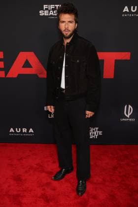 Los Angeles CA Oct 6: Guy Burnet at the film Premiere of The Beast on October6, 2026 Credit: USA - ZUMAa123 20261006_zaa_a123_144 Copyright: xAdMediax
