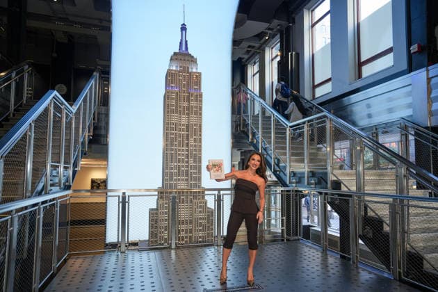Jesse James Decker visits the Empire State Building to celebrate the release of her new cookbook The Secret Sauce: A Family Cookbook Seasoned with Love on Tuesday, October 6, 2026, in New York City.  NYP202610062206 STEPHANIxSPINDEL