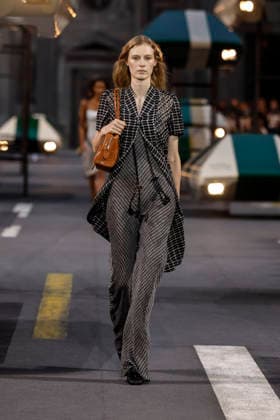 Louis Vuitton Women s Ready-to-Wear Spring Summer 2026 Collection Fashion Show during Paris Fashion Week, October 6, 2026 Louis Vuitton Women’s Ready-to-Wear Spring Summer 2026 Collection Fashion Show, during Paris Fashion Week on October 6, 2026, Paris, France  Copyright: xAgencex xBestimagexAgencex xBestimagex