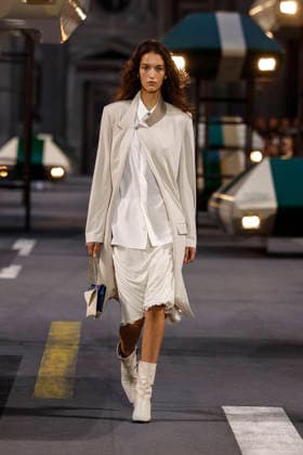 Louis Vuitton Women s Ready-to-Wear Spring Summer 2026 Collection Fashion Show during Paris Fashion Week, October 6, 2026 Louis Vuitton Women’s Ready-to-Wear Spring Summer 2026 Collection Fashion Show, during Paris Fashion Week on October 6, 2026, Paris, France  Copyright: xAgencex xBestimagexAgencex xBestimagex