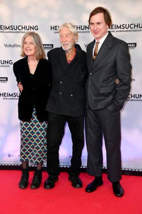 Angela Winkler, Wigand Witting und Lars Eidinger bei der Premiere des Kinofilms Heimsuchung im Kino International. Berlin, 06.10.2026
