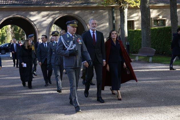 07-10-2026 Finland King Felipe and Queen Letizia during the wreath-laying ceremony at Hietaniemi Cemetery, Finland s national cemetery and the final resting place of many former presidents and other prominent figures on the 2nd day of the 2 day statevisit to Finland. Â  Copyright: xPPEx