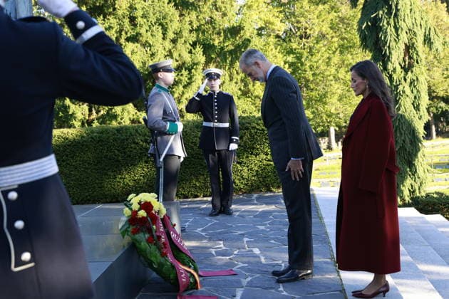 07-10-2026 Finland King Felipe and Queen Letizia during the wreath-laying ceremony at Hietaniemi Cemetery, Finland s national cemetery and the final resting place of many former presidents and other prominent figures on the 2nd day of the 2 day statevisit to Finland. Â  Copyright: xPPEx