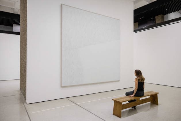 Robert Ryman: The Real Thing at Barbican Art Gallery, London, UK 7 October 2026 Surface Veill II, ca. 1970 on display at Robert Ryman: The Real Thing at the Barbican Art Gallery, London, UK, on 7 October 2026. The first significant UK exhibition of American minimalist and conceptual painter Robert Ryman (1930 2019) in over 30 years brings together six decades of work, on view from 8 October 2026., Credit:Pete Speller Avalon  Copyright: xPetexSpellerx xAvalonx 1141198969