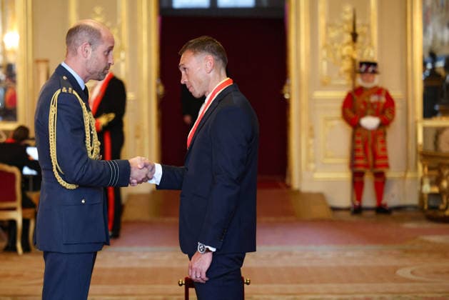 Investitures at Windsor Castle 07 10 2026. Windsor, UK. Sir Kevin Sinfield receives the Honour of Knighthood from The Prince of Wales at an investiture ceremony at Windsor Castle, Berkshire., Credit:Andrew Parsons Kensington Palace B66 Avalon United Kingdom, England, Windsor  Copyright: xAndrewxParsonsx xKensingtonxPalacex xB66x xAvalonx 1141202879