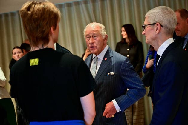 Britain s King Charles III speaks to a mentor during a visit to a music workshop for young people, the first as part of the Apple x King™s Trust Creative Labs, at Battersea Power Station in south west London on October 7, 2026., Credit:BEN STANSALL PA ROTA - B68 Avalon United Kingdom, London  Copyright: xBENxSTANSALLx xPAxROTAx-xB68x xAvalonx 1141207843