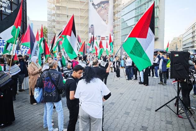 Berlin, Deutschland, 07.10.2026: Pro-Palästinenser-Demo am 3. Jahrestag des Anschlags der Hamas auf Israel nahe Checkpoint Charlie im Bezirk Mitte. Copyright: xdtsxNachrichtenagenturx dts_137507