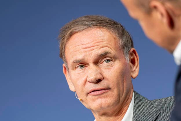 Oliver Blume EUR, Deutschland, Berlin, 07.10.2026: Oliver Blume CEO Volkswagen Group, besucht die in Berlin stattfindene Jubiläumsveranstaltung von 80 Jahre Handelsblatt und 100 Jahre WirtschaftsWoche.