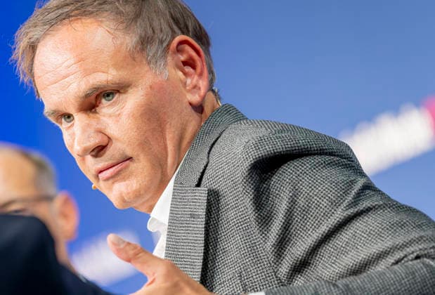 Oliver Blume EUR, Deutschland, Berlin, 07.10.2026: Oliver Blume CEO Volkswagen Group, besucht die in Berlin stattfindene Jubiläumsveranstaltung von 80 Jahre Handelsblatt und 100 Jahre WirtschaftsWoche.