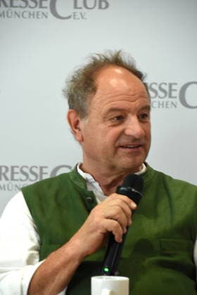 Rainer Maria Schießler Pfarrer München 07.10.2026 Presseclub München Eigenveranstaltung: Nach der Wiesn ist vor der Wiesn Das Rekord-Oktoberfest. Eine unterhaltsame Bilanz des größten Volksfestes der Welt mit Wirten, Pfarrern, Kellnerinnen, Trachtlern und Politikerinnen Foto Muenchen