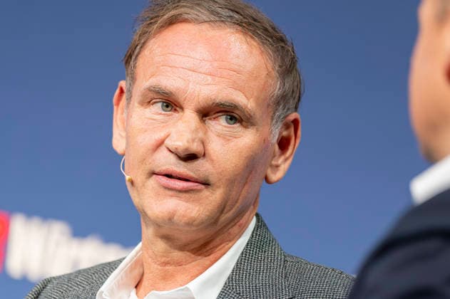 Oliver Blume EUR, Deutschland, Berlin, 07.10.2026: Oliver Blume CEO Volkswagen Group, besucht die in Berlin stattfindene Jubiläumsveranstaltung von 80 Jahre Handelsblatt und 100 Jahre WirtschaftsWoche.