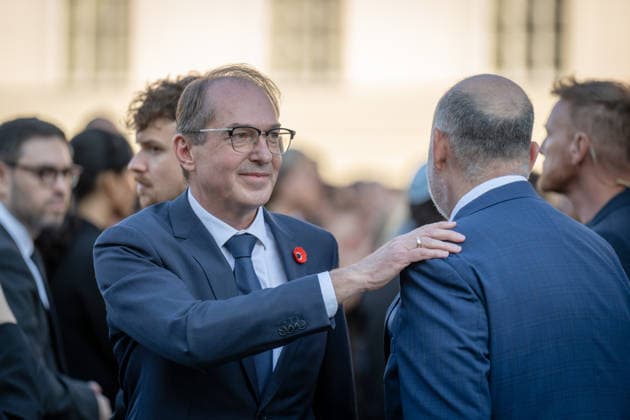 Berlin, Bebelplatz, Gedenken Berlin, Bebelplatz, Gedenken an die 1.200 Opfer des islamischen Terrorangriffs auf Israel am 7. Oktober 2023, Bundesinnenminister Alexander Dobrindt Berlin Berlin GER
