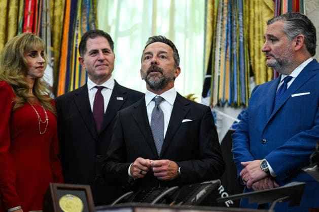 Trump Makes Oval Office Announcement WASHINGTON, DC - OCT. 7: Altimeter Capital CEO Brad Gerstner speaks as US President Donald Trump makes an announcement on Trump Accounts in the Oval Office on Wednesday, Oct. 7, 2026 at the White House in Washington, D.C. (Photo by Annabelle Gordon Pool For The Washington Post) Washington DC United States  Copyright: xPool ABACAx
