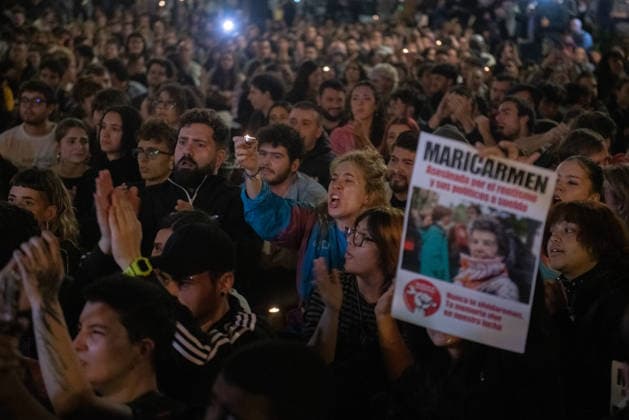 Maricarmen Abascal, who became a symbol of the fight for housing after her eviction, has died. Dozens of people protested in support of Maricarmen in front of the Congress of Deputies on October 7, 2026, in Madrid, Spain. Maricarmen Abascal, who became a symbol of the housing rights movement that led to the Puerta del Sol encampment after being evicted from the home in Retiro where she had lived for 70 years, died on Wednesday, as confirmed by the Tenants’ Union. The woman had been hospitalized at Gregorio Maranón Hospital since September 23. On that day, she was carried out on a stretcher from her home on Alcalde Sainz de Baranda Street after the eviction order was enforced, despite protests from dozens of activists, and transferred to th  Copyright: xFernandoxSanchezx 7827429