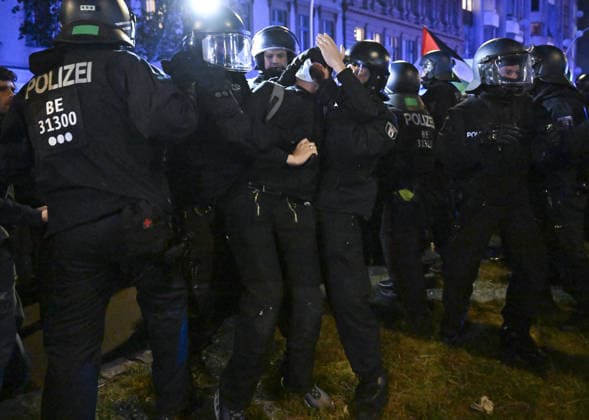 Police in Berlin intervened in demonstrations in support of Palestinians BERLIN, GERMANY - OCTOBER 7: German police detain a protestor during a pro-Palestinian demonstration in Berlin, Germany on October 7, 2026. More than a thousand demonstrators gathered at Oranien Square to protest Israeli attack on Gaza and marched toward Hermann Square before police broke up the rally near the Kottbusser Tor subway station, detaining numerous participants. Halil Sagirkaya Anadolu Berlin Germany. Editorial use only. Please get in touch for any other usage.  Copyright: x2026xAnadoluxHalilxSagirkayax