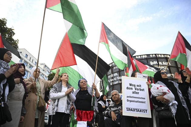 Police in Berlin intervened in demonstrations in support of Palestinians BERLIN, GERMANY - OCTOBER 7: Pro-Palestinian demonstration is held in Berlin, Germany on October 7, 2026. More than a thousand demonstrators gathered at Oranien Square to protest Israeli attack on Gaza and marched toward Hermann Square before police broke up the rally near the Kottbusser Tor subway station, detaining numerous participants. Halil Sagirkaya Anadolu Berlin Germany. Editorial use only. Please get in touch for any other usage.  Copyright: x2026xAnadoluxHalilxSagirkayax