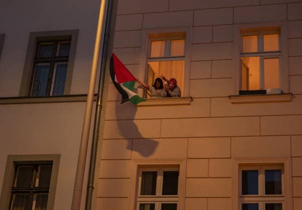 October 7, 2026, Berlin, Germany: Hundereds of pro-palestinian protesters gather in Berlin, Germany, on October 7, 2026. This marks the three-year anniversary of the Hamas led border attacks in Southern Israel. Germany  - ZUMAj167 20261007_zip_j167_007 Copyright: xSvetxJacquelinex
