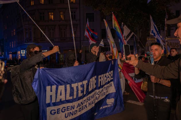 October 7, 2026, Berlin, Germany: Hundereds of pro-palestinian protesters gather in Berlin, Germany, on October 7, 2026. This marks the three-year anniversary of the Hamas led border attacks in Southern Israel. Germany  - ZUMAj167 20261007_zip_j167_032 Copyright: xSvetxJacquelinex
