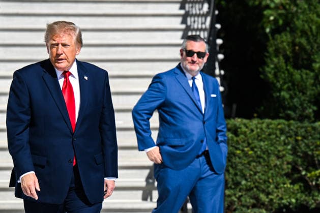 WASHINGTON, DC - OCT. 7: United States President Donald J Trump and US Senator Ted Cruz (Republican of Texas) walk out of the South Portico of the White House in Washington, DC, USA, to depart en route to a campaign rally in San Antonio, Texas on Wednesday, October 7, 2026. Copyright: xAnnabellexGordon PoolxviaxCNPx MediaPunchx