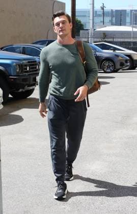 Celebrities and pro dancers arrive at the Dancing with the Stars rehearsal studio Featuring: Tyler Cameron Where: Los Angeles, California, United States When: 07 Oct 2026 Credit: H2Y INSTARimages EDITORIAL USE ONLY. NOT FOR USE BY NEWSPAPERS BASED IN THE UK. Copyright: xx instar56079219