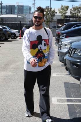 Celebrities and pro dancers arrive at the Dancing with the Stars rehearsal studio Featuring: Val Chmerkovskiy Where: Los Angeles, California, United States When: 07 Oct 2026 Credit: H2Y INSTARimages EDITORIAL USE ONLY. NOT FOR USE BY NEWSPAPERS BASED IN THE UK. Copyright: xx instar56079221