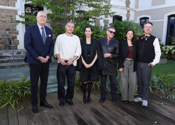 The hotel manager, Ben Hardy, Zoe Adjani, Stephen Wooley, Amira Casar, and Thibault de Montalembert Jury photocall at the 37th edition of the Dinard British Film Festival on October 8, 2026 Denis Guignebourg Bestimage Jury photocall at the 37th edition of the Dinard British Film Festival on October 8, 2026  Copyright: xDenisxGuignebourgx xBestimagexDenisxGuignebourgx xBestimagex