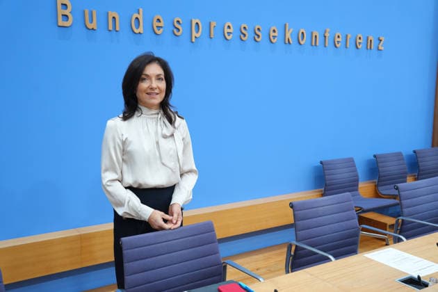 Bundespressekonferenz, Vorstellung der Herbstprojektion 2026 durch Wirtschaftsministerin Reiche Wirtschaftsministerin Katherina Reiche im Saal der Bundespressekonferenz bei der Vorstellung der Herbstprojektion 2026 der Bundesregierung, Berlin, 08.10.2026 Berlin Berlin Deutschland
