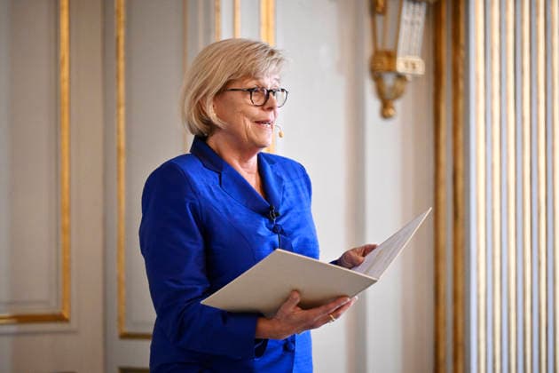 Ingrid Carlberg, Permanent Secretary of the Swedish Academy, announces that Canadian author Anne Carson has been awarded the 2026 Nobel Prize in Literature at Börshuset in Stockholm, Sweden, on October 8, 2026. STOCKHOLM, SWEDEN x10430x  Copyright: xChristinexOlsson TTx NOBEL PRIZE IN LITERATURE 2026 2v4-gk_rQLo