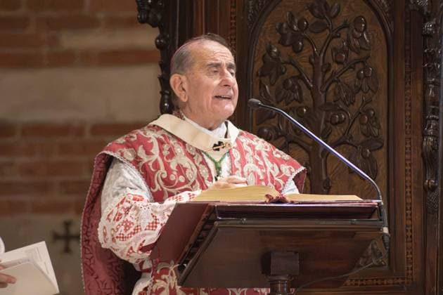 IPA89429915 - Milan, October 8, 26, Basilica of St. Ambrose, Eucharistic celebration marking the 25th anniversary of the Linate plane crash Pictured: Mario Delpini, Archbishop of Milan  Copyright: xGiuliaxSciaccax xGiuliaxSciaccax IPA89429915
