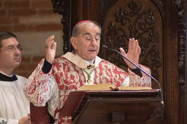 IPA89429916 - Milan, October 8, 26, Basilica of St. Ambrose, Eucharistic celebration marking the 25th anniversary of the Linate plane crash Pictured: Mario Delpini, Archbishop of Milan  Copyright: xGiuliaxSciaccax xGiuliaxSciaccax IPA89429916