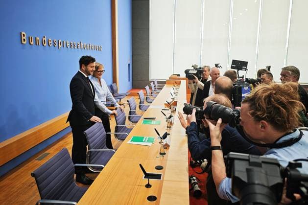 Berlin, Deutschland, 08.10.2026: Bundespressekonferenz: Vorstellung des Leitantrages Unser Plan für Deutschland : Felix Banaszak und Franziska Brantner Copyright: xdtsxNachrichtenagenturx dts_137619