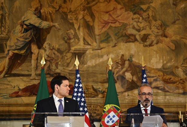 Marco Rubio - Paulo Rangel joint press conference in Lisbon LISBON, PORTUGAL - OCTOBER 8: US Secretary of State Marco Rubio (L) and Portugal s Foreign Minister Paulo Rangel give a joint press conference at the Necessidades Palace, the Portuguese foreign ministry, in Lisbon on October 8, 2026. Zed Jameson Anadolu Lisbon Portugal. Editorial use only. Please get in touch for any other usage.  Copyright: x2026xAnadoluxZedxJamesonx