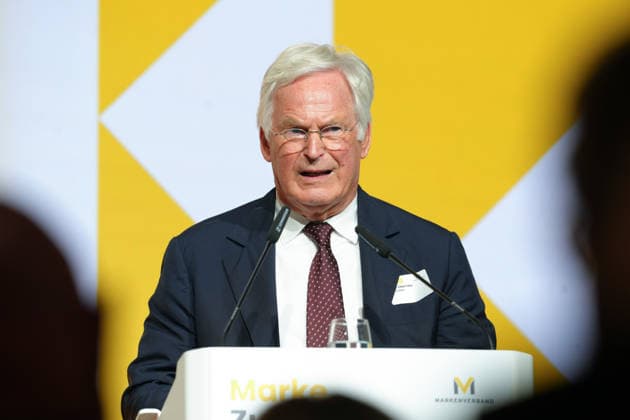 Tag der Markenwirtschaft 2026 Franz-Peter Falke (FALKE KGaA) im Portrait auf der Buehne beim Tag der Markenwirtschaft 2026, Berlin, 08.10.2026 Berlin Berlin Deutschland